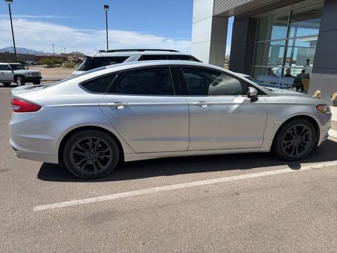 Used 2018 Ford Fusion SE w/ Equipment Group 201A FWD image 1
