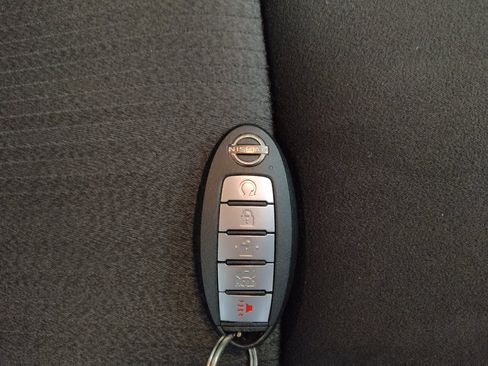 Used 2024 Nissan Altima 2.5 S FWD image 32