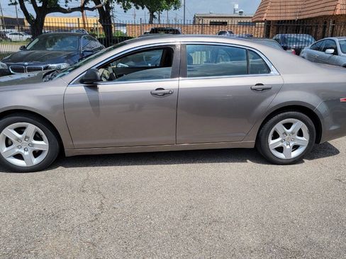 Used 2012 Chevrolet Malibu LS FWD image 9