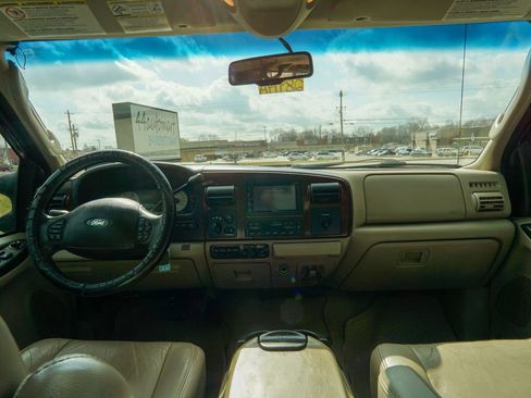 Used 2006 Ford F250 Lariat image 16