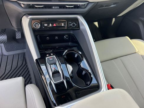 New 2025 Audi Q5 Premium Plus image 24