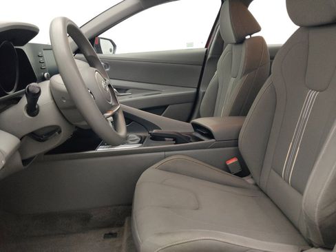 Used 2023 Hyundai Elantra SEL FWD image 17