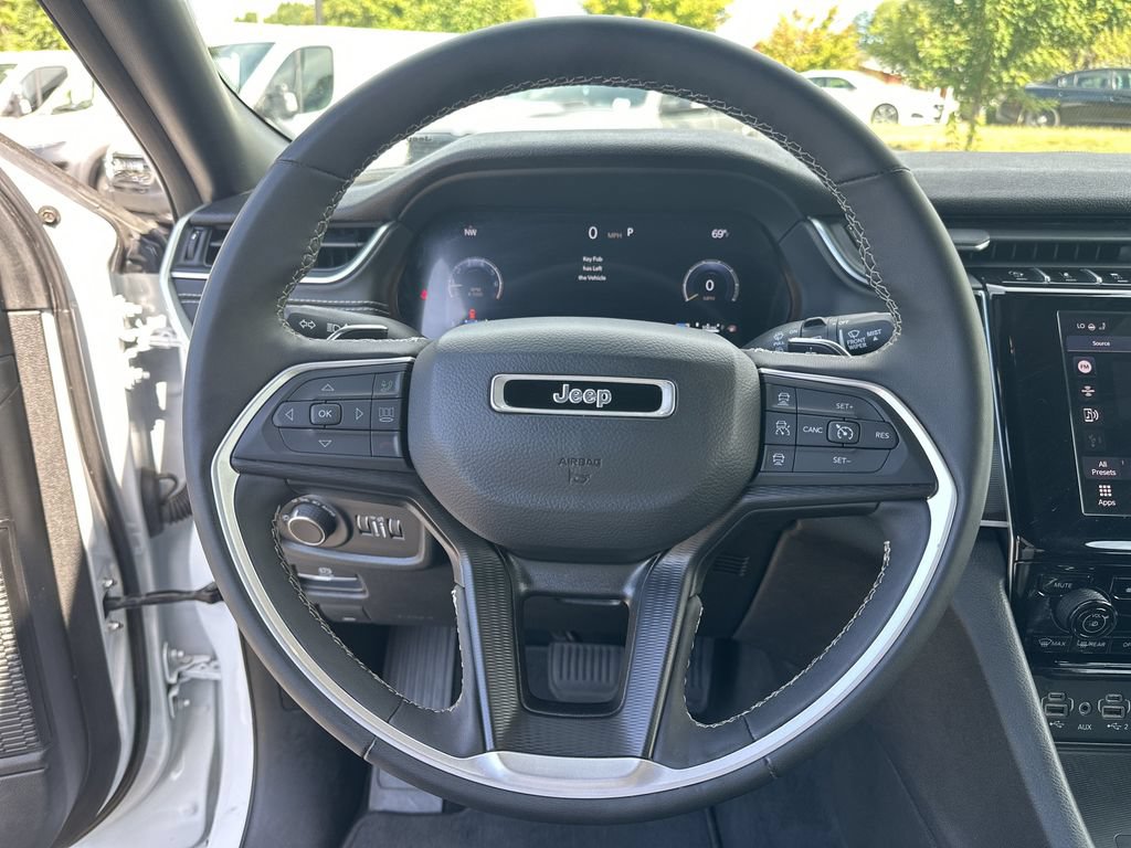 Certified 2024 Jeep Grand Cherokee L Laredo AWD/4WD image 12