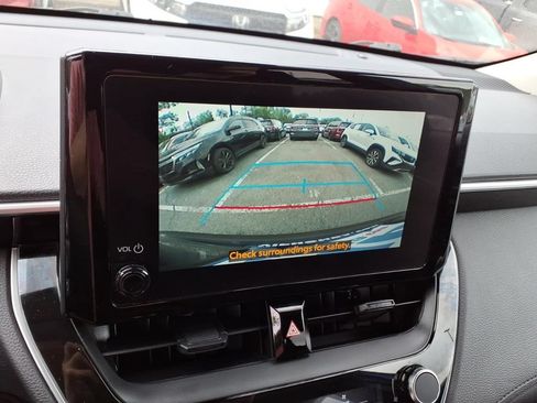 Used 2024 Toyota Corolla Cross LE AWD/4WD image 16