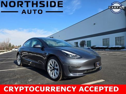 Used 2021 Tesla Model 3 Standard Range Plus image 1