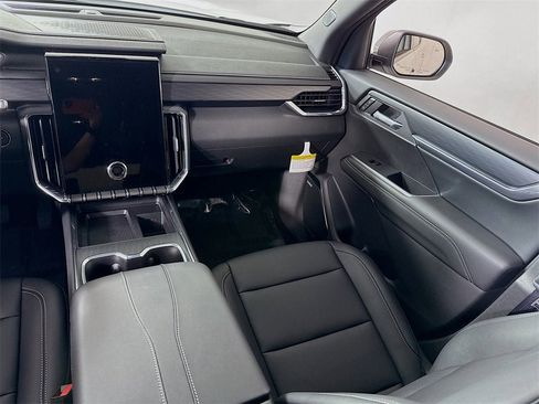 New 2026 GMC Acadia Elevation w/ Super Cruise Package image 18