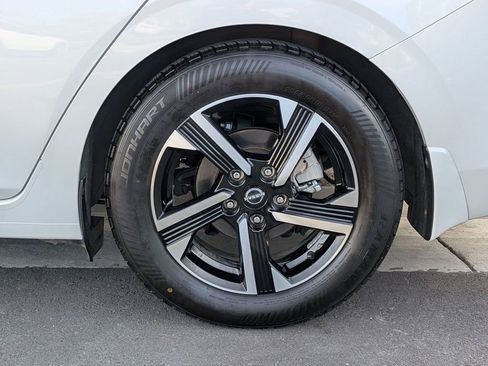 Used 2024 Nissan Sentra SV image 31