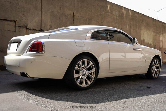Used 2017 Rolls-Royce Wraith RWD image 8