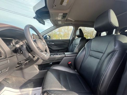 Used 2023 Nissan Rogue SL image 16