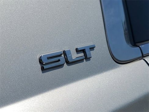 Used 2016 GMC Yukon XL SLT image 11