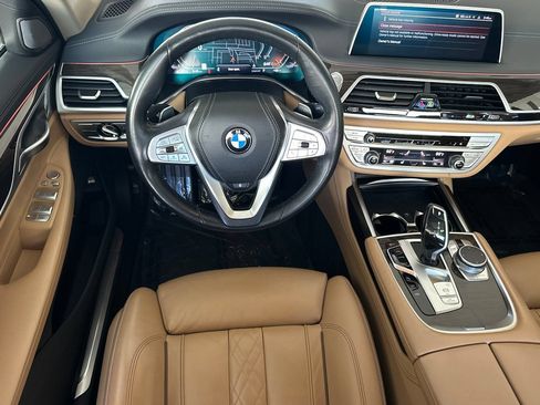 Used 2022 BMW 740i w/ Premium Package RWD image 14
