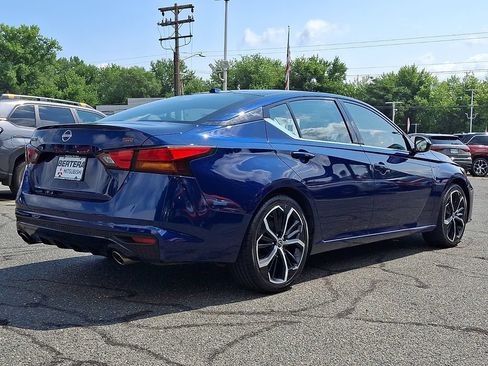 Used 2024 Nissan Altima 2.5 SR FWD image 6