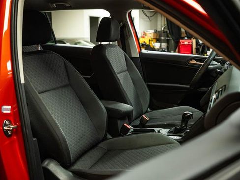 Used 2019 Volkswagen Tiguan S image 15