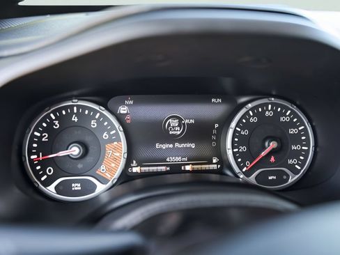 Used 2022 Jeep Renegade Latitude AWD/4WD image 13
