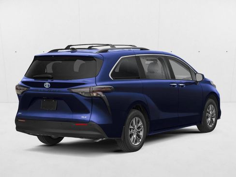New 2026 Toyota Sienna XLE FWD image 2