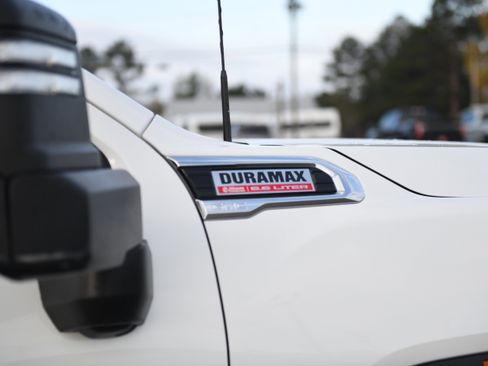 Used 2022 GMC Sierra 2500 Pro w/ Convenience Package image 6