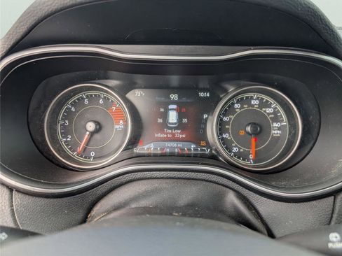 Used 2020 Jeep Cherokee Limited image 23