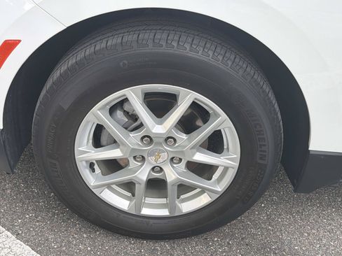 Used 2023 Chevrolet Equinox LT FWD image 32