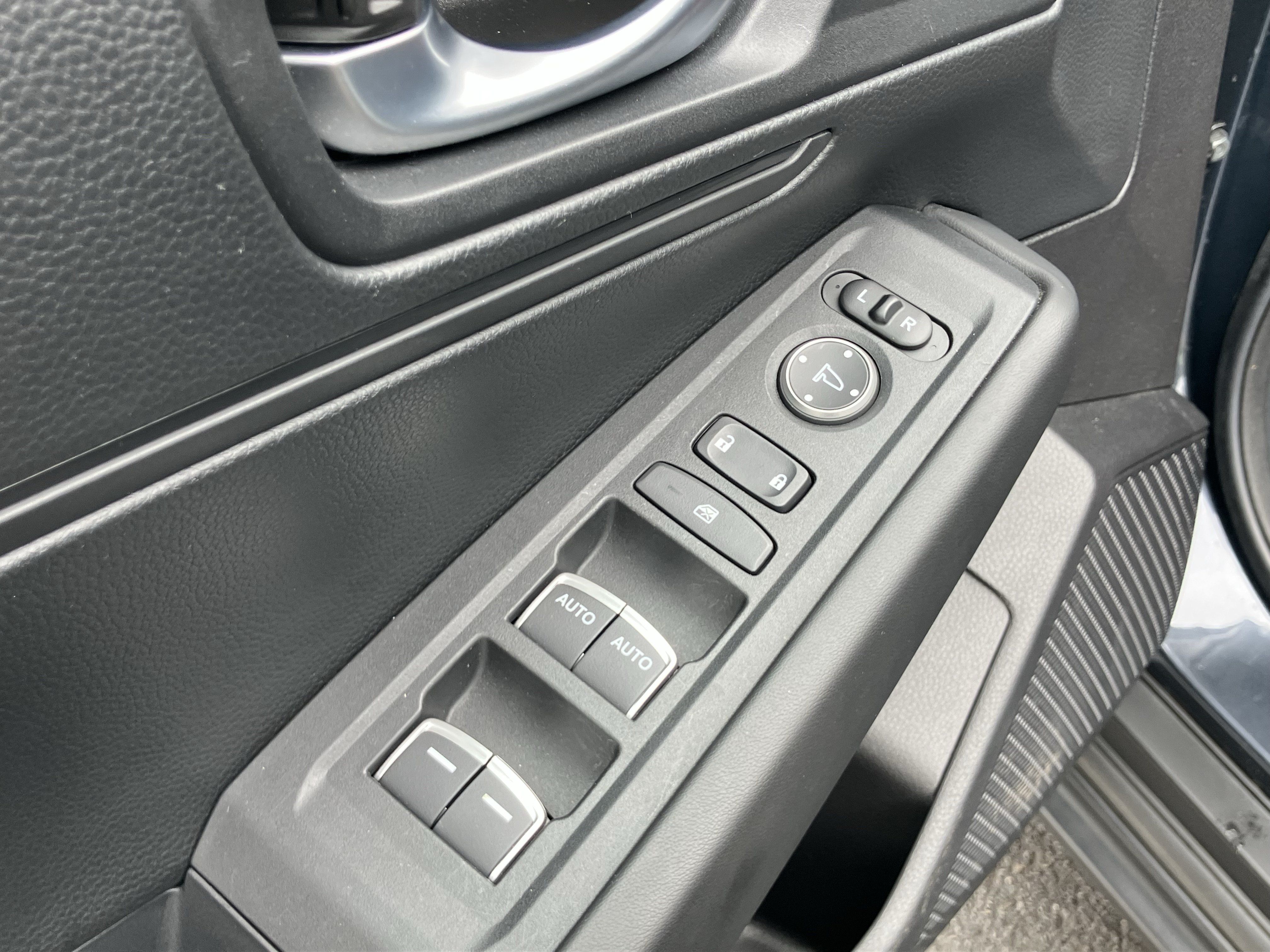 Used 2023 Honda Accord LX image 15