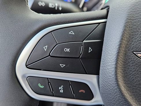New 2026 Chrysler Pacifica Select FWD image 25