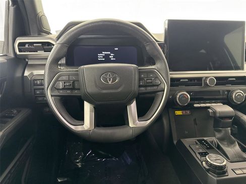 Used 2024 Toyota Tacoma TRD Off-Road w/ TRD Off Road Upgrade Package image 32