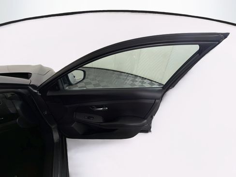 Used 2025 Nissan Sentra SV FWD image 30
