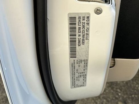 Used 2024 Chrysler Voyager LX image 33