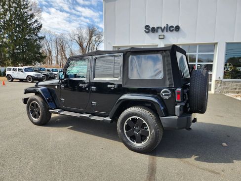 Used 2012 Jeep Wrangler Unlimited Sahara image 9