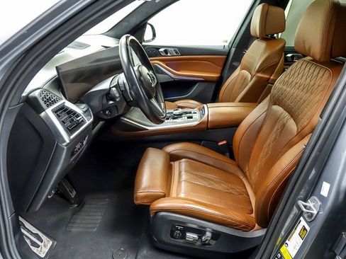 Used 2023 BMW X7 M60i w/ Executive Package image 8