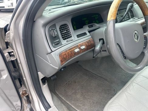 Used 2005 Mercury Grand Marquis LS RWD image 32