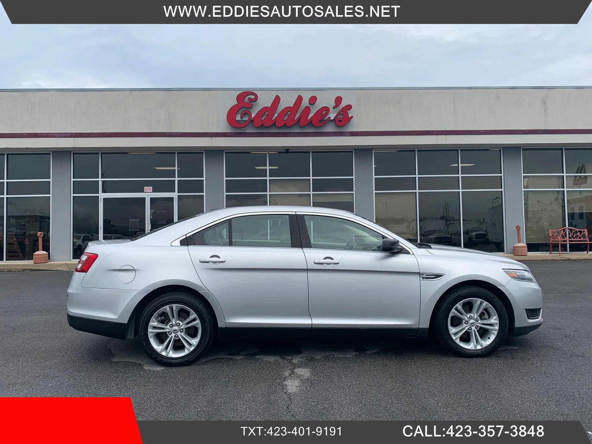 Used 2019 Ford Taurus SE FWD image 1