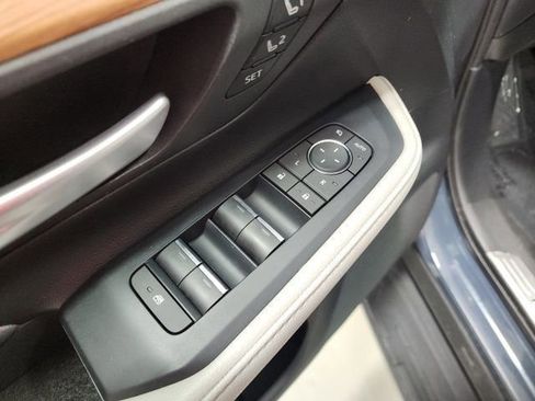 Used 2024 Toyota Grand Highlander AWD Hybrid image 27