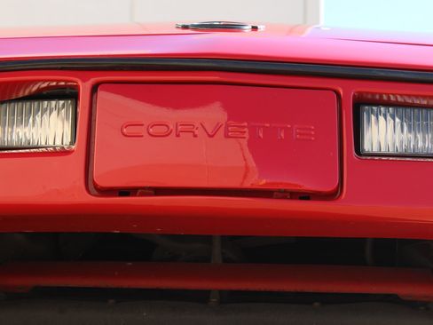 Used 1989 Chevrolet Corvette Coupe RWD image 30