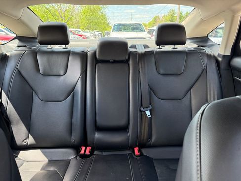 Used 2017 Ford Fusion Titanium FWD image 18