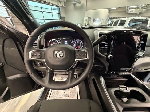 Used 2025 RAM 2500 Big Horn AWD/4WD image 9