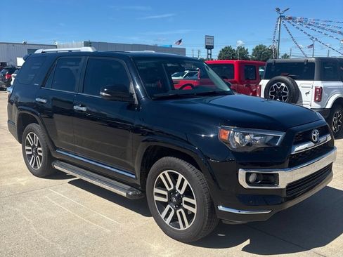 Used 2019 Toyota 4Runner Limited AWD/4WD image 2