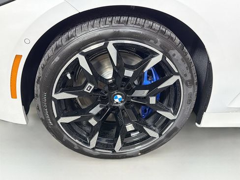 New 2026 BMW 330i xDrive Sedan w/ M Sport Package AWD/4WD image 33