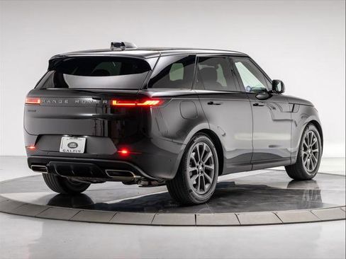 New 2025 Land Rover Range Rover Sport SE image 5