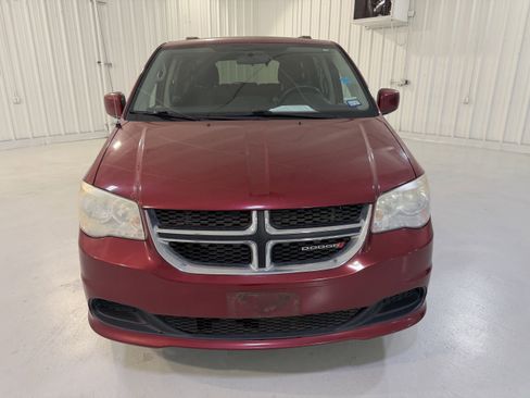 Used 2014 Dodge Grand Caravan SXT w/ Rear Park Assist Package FWD image 8