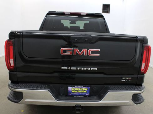 Used 2025 GMC Sierra 1500 SLT AWD/4WD image 4
