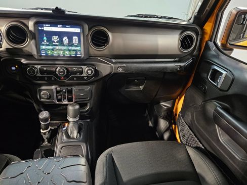 Used 2021 Jeep Gladiator Sport AWD/4WD image 11