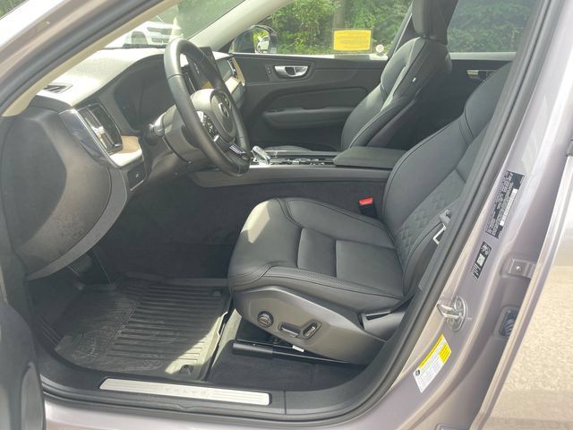 Used 2026 Volvo XC60 B5 Plus AWD/4WD image 40