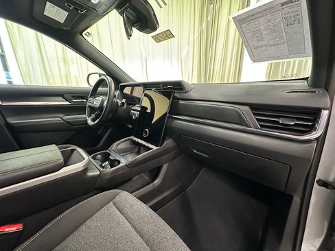 Certified 2025 GMC Terrain Elevation image 17