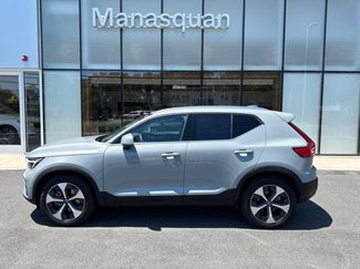 Certified 2025 Volvo XC40 B5 Plus AWD/4WD video 2