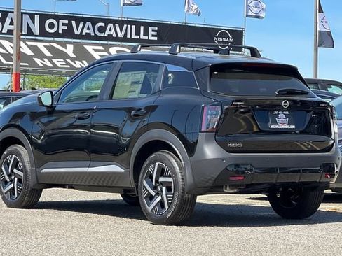 Certified 2026 Nissan Kicks SV w/ Charging Package FWD image 6