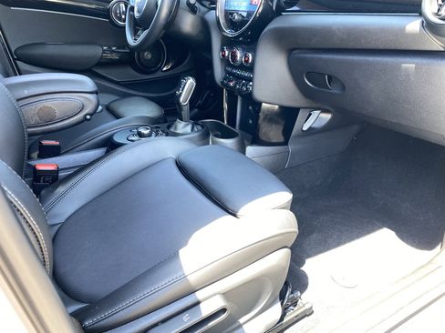 Used 2022 MINI Cooper S w/ Driver Assistance Package FWD image 11