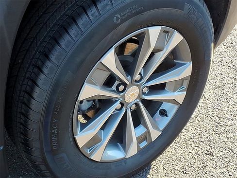 Used 2025 Chevrolet Equinox LT image 18