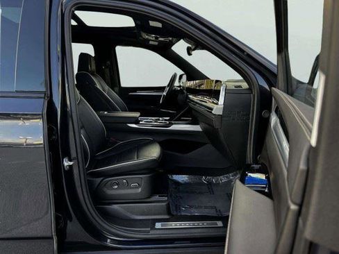 Used 2025 Cadillac Escalade ESV Sport w/ Touring Package AWD/4WD image 49