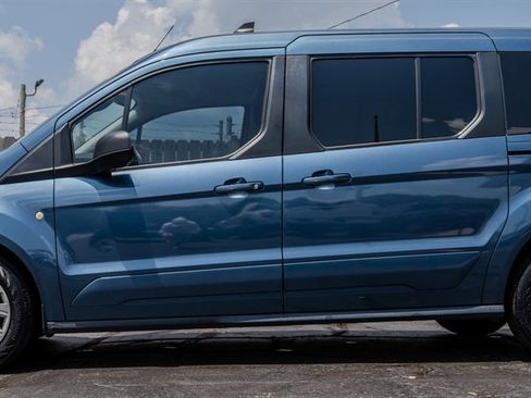 Used 2019 Ford Transit Connect XLT image 2