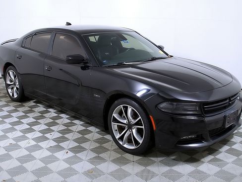 Used 2015 Dodge Charger R/T image 6